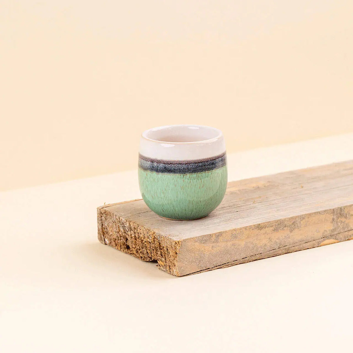 Cache-pot céramique Wavy vert d’eau