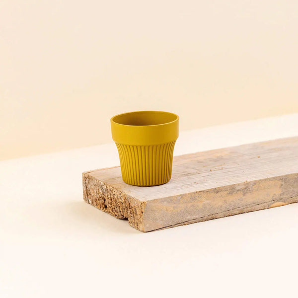 Cache-pot plastique recyclé Tiny golden lime jaune ocre